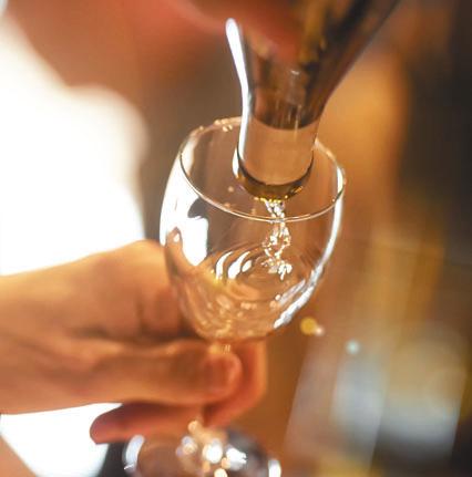 SELECTION OF WINES SPARKLING WINE GLASS BOTTLE Sparkling Brut 7.5 32 Emeri Pink Moscato 8.5 39 Emeri Chardonnay Pinot Noir 8.