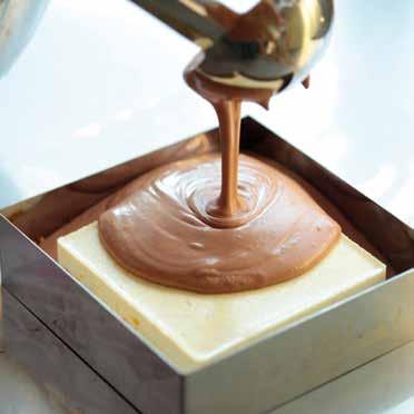 This mixture is then ground as roughly or finely as the end product requires. HAZELNUT ARK 34% 2264 HAZELNUT MILK 35% 6993 SPECIAL ORER The pure flavor of dark chocolate and hazelnuts.