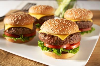 Selecting Ground Beef 70% Lean 73/27 or 75/25 lean-to-fat ratio Great for burgers Used for recipes
