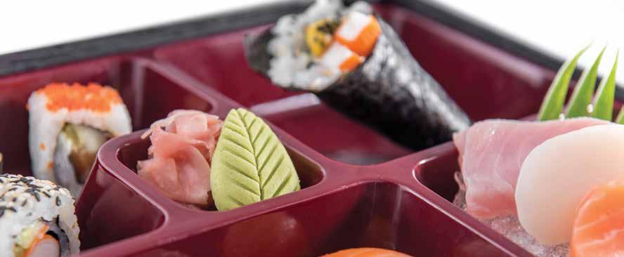 teriyaki served with steamed plain Nishiki rice and condiments Bento Box composée de sashimi de thon, saumon et noix de St Jacques, tempura de