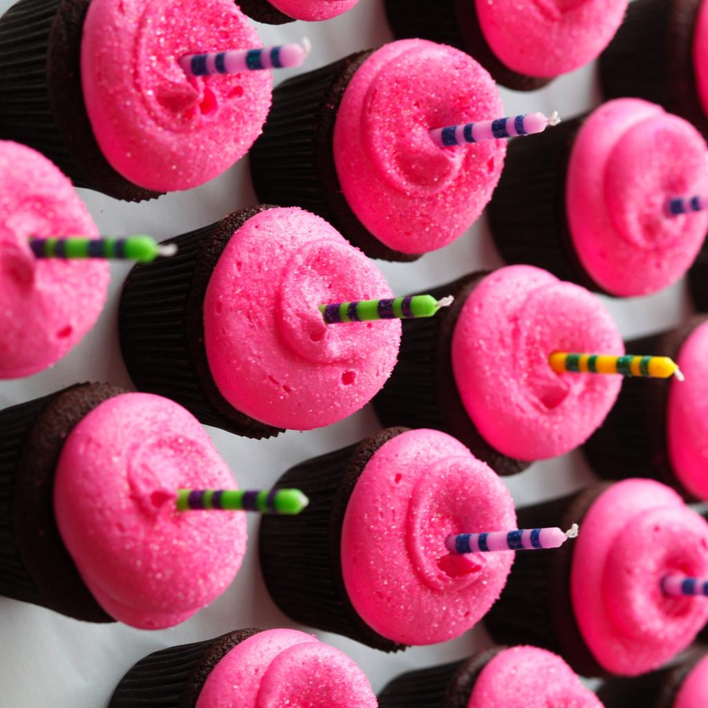 A B O U T G E O R G E T O W N C U P C A K E Georgetown Cupcake was founded in 2008 by sisters Katherine Kallinis Berman and Sophie Kallinis LaMontagne, stars of the hit series DC Cupcakes on TLC, and