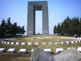 The Historic National Park of the Gelibolu Peninsula was established to honour the 500,000 soldiers who lost their lives in Gelibolu, also