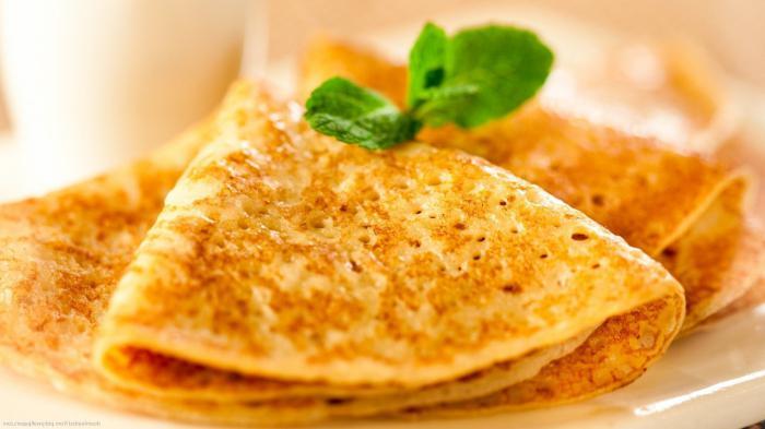 Pancakes Servings: 4 people Preparation time : 15 minutes Rest time: 10 minutes INGREDIENTS 200g cake flour or whole flour 1/2 teaspoon of Himalaya salt 40 gr of Naturseed coconut oil melted 300 gr