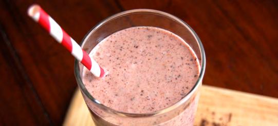 Dark Chocolate Raspberry Shake This delicious shake is a wonderful sweet treat for a mid-afternoon snack. Raspberries and dark chocolate make a good compliment to one another.