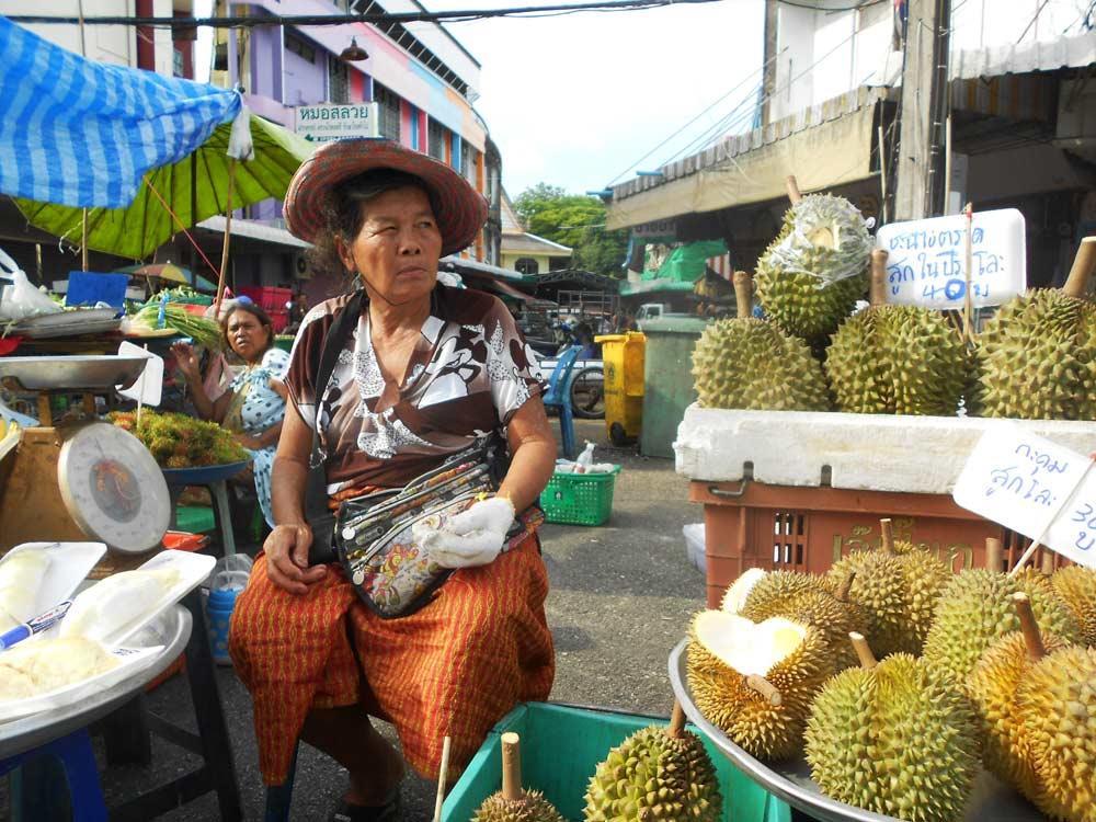Durian Etiquette Buying: Durians are sold at wet markets or by roving street vendors who set up along the sidewalks.