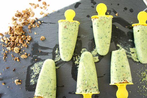 KEY LIME KEFIR SMOOTHIE POPS ½ cup 1% Plain Kefir (or sub for ½ cup almond milk) ½ cup almond milk ½ cup 0% key lime Greek yogurt ¼ cup 0% plain Greek yogurt ¼ avocado ½ banana ½ cup spinach, packed