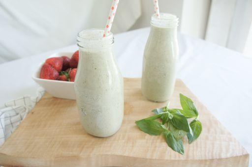 STRAWBERRY COCONUT BASIL SMOOTHIE 1 cup almond or coconut almond milk 1 Tbsp chia seeds 1. Place all ingredients except for coconut flakes in a blender and blend on high until smooth. 2.