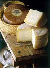 For your next cheese board, pair it with quince paste and fig cake. Ingredients: Pasteurized Manchega sheep s milk, cheese cultures, salt, lysozyme.