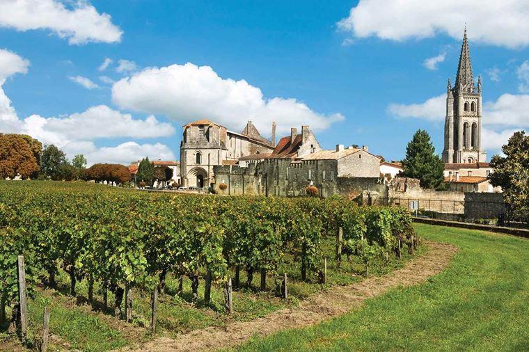 Libourne, France (Saint Émilion) Monday, July 22 Libourne provides a gateway to one of Bordeaux s most elite wine regions, Saint-Émilion, known for its picturesque architecture, monuments and
