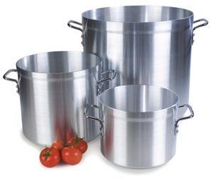 61220 61210 Stock Pots Perfect for preparing soups, pastas, or long-simmering stocks and sauces Can also be used with our stainless steel baskets for steaming, boiling, or deep frying 61260 61130