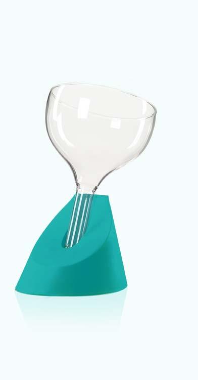 After use, simply place the funnel in the silicone stand which serves as an elegant accessory