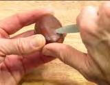 Keep the chestnuts fresh at home by storing them in the