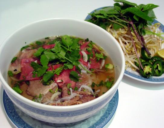 BEEF BROTH NOODLE SOUPS / PHỞ Rice noodle soup topped with scallions, onions, and cilantro. Served with a side of bean sprouts, fresh basil, lime, and jalapeno peppers Choose from the following... 39.
