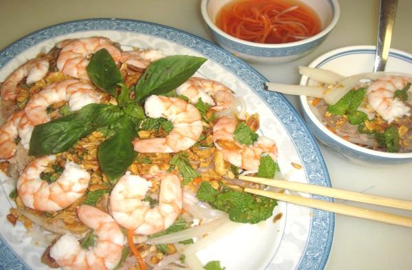 AUTHENTIC VIETNAMESE DISHES Shrimp & Pork Lotus Stem Salad / Gỏi Ngó Sen $14.