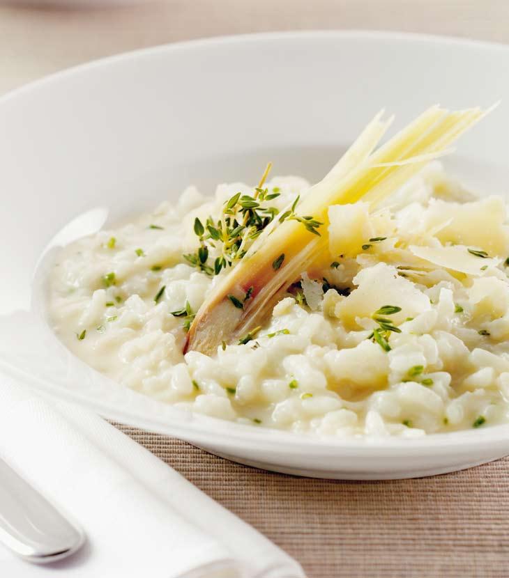 R8 Risotto variations Put the risotto rice, white wine, bouillon, lemongrass and lemon thyme sprigs in the porcelain dish and mix together.