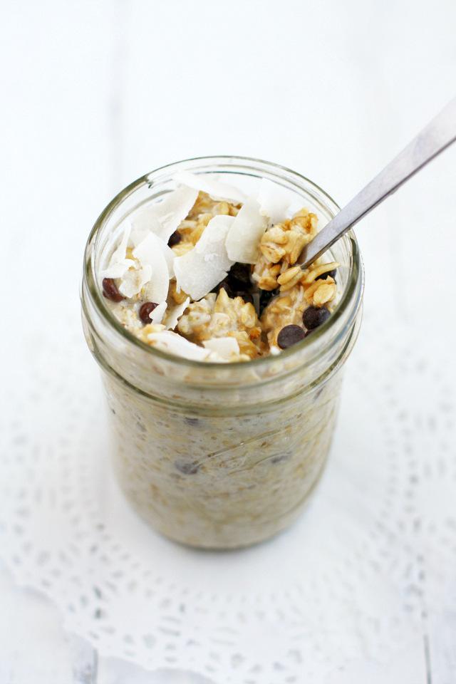 Chocolate Chip Overnight Oats ½ cup gluten free whole oats ¾ cup non-dairy milk of choice (I used coconut milk) 1 Tablespoon maple syrup 3 Tablespoons unsweetened coconut 1 ½ teaspoons ground flax