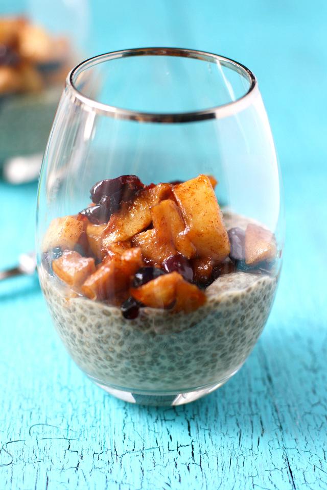 Apple Cinnamon Chia Seed Pudding For the pudding 1 cup non-dairy milk (coconut milk works well) 3 Tablespoons maple syrup 1 teaspoon vanilla extract 5½ Tablespoons chia seeds For the topping 2