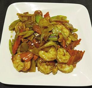 Shrimp, baby corn, snow peas, and vegetables in brown sauce SCALLOPS GARLIC SAUCE 15.