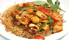 MÌ XÀO MỀM (ĐỒ BIỂN OR TÔM) Lomein - Soft Egg Noodle Wok Tossed w/veggies Choice (Seafood or Shrimp)...$10.99 166.
