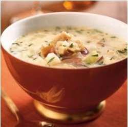 Hearty New England Clam Chowder (a New Hampshire classic) By: BnBFinder, courtesy of Blue Bay Inn Seafood is at the heart of New England, and New Hampshire is no exception.