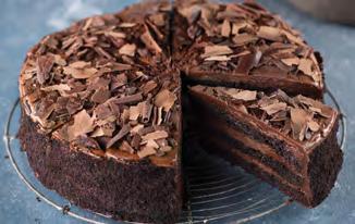 15 oz - 146 g 18 hours in the refrigerator 5 days in the refrigerator OLD FASHIONED CHOCOLATE CAKE Alternating layers of rich fudgy cake and