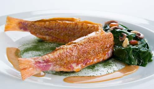 Signature diches Laurence Mouton Red mullet swimming in the sea It s all in the name. Boned and pan-fried whole, the fish is placed on its belly, as if swimming!