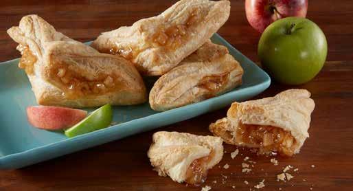 00 Tartas de Manzanas Flaky dessert turnovers made with puff pastry and stuffed with