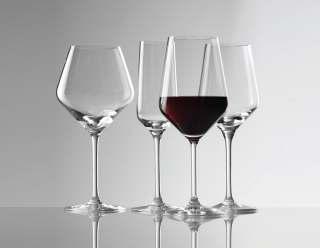 STEMWARE COLLECTION CLASSIC DRINKWARE Style Bordeaux Red Wine White Wine White Wine Item No 360-035 360-038 360-036 360-037 Capacity ml 650 448 370 305 Height mm 225 224 206 199 Diameter mm 95 83 78