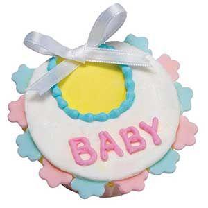 These cute little bib cupcakes will impress your baby shower guests! The adorable bib with a touch of ribbon is awesome! For Basic White, Yellow Or Chocolate cake recipes visit: http://www.