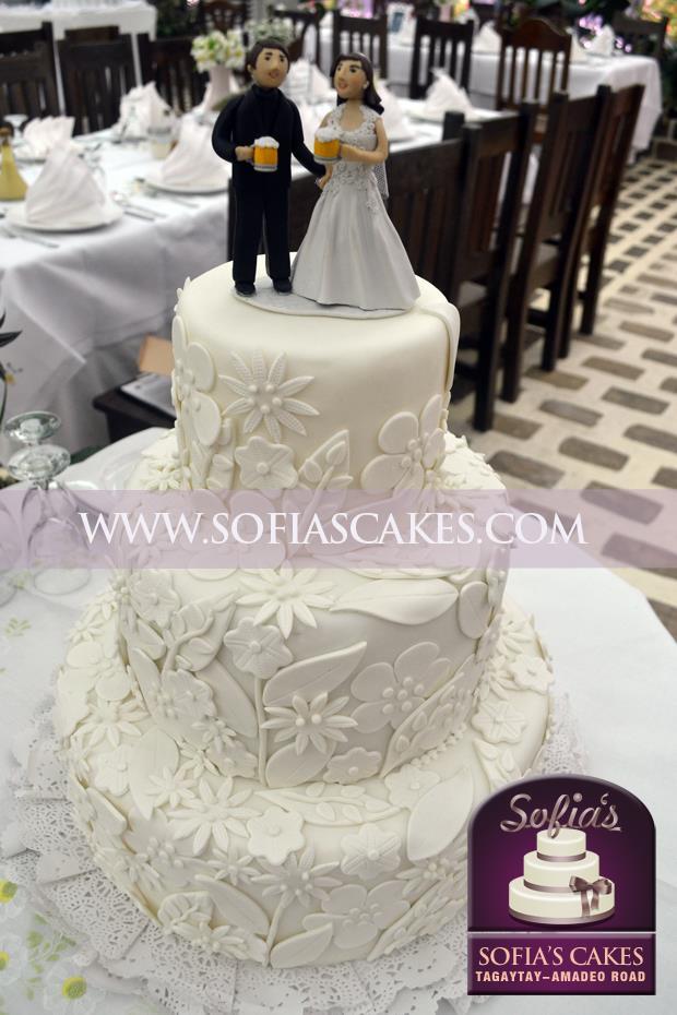 Standard Package Tagaytay Wedding Cake Wedding Cake + Topper + Minicakes Buttercream and fondant designs available Approximate size of cake: 6x5 9x5 12x5 Two tiers made of real cake: top (6x5 ) and