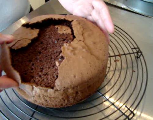 Turn the cake around and carefully strip off