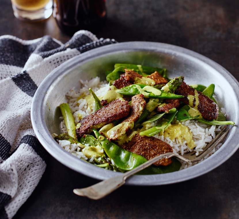 CURRY BEEF & GREENS Prep time: 20 minutes Cooking time: 20 minutes (Stove top) 500g beef, sliced Asian style 1 ½ - 2 tbsp KEEN S Curry 2 tbsp oil 12 asparagus spears or beans, sliced into 10cm