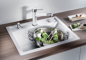 Extra large bowls from BLANCO offer more space, function- The majority of XL single bowls or single bowl sinks are ideal ality, and convenience in an