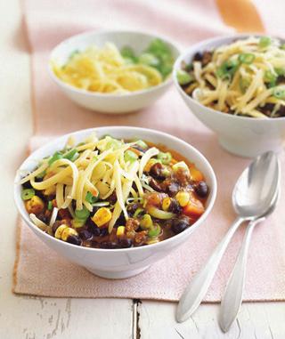 Southwestern Beef Chili with Corn Serves 4 1. 1 tablespoon olive oil 2. 2 carrots, chopped 3. 1 onion, chopped 4. 1 poblano or bell pepper, chopped 5. ½ pound ground beef 6.