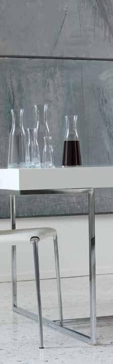 GLASSWARE CARAFES, DECANTERS & BOTTLES ATELIER CARAFES The length and diameter of the neck has been designed to keep wine evaporation to a minimum and prevent dispersion of important aromas during