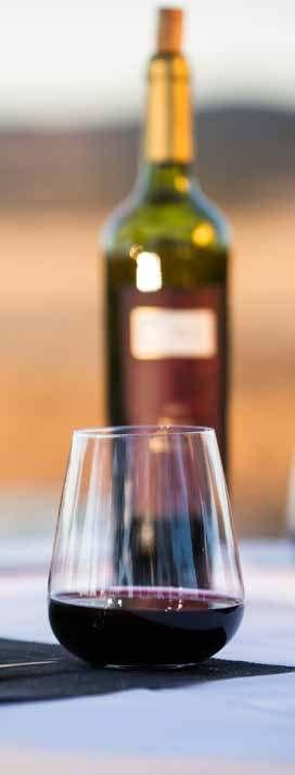 GLASSWARE RYNER GLASS - MOOD STEMLESS MOOD STEMLESS A highly versatile range enabling wine, spirits and water to be presented with edge and finesse.