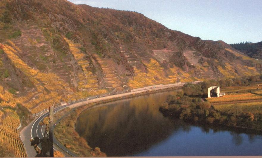 Managing temperature differences at the topo climate scale Mosel, photo Hans Schultz Topography has a great