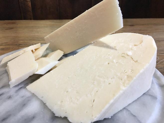 goat s milk. Merry Goat Round is slightly firmer and has a sharpness of a young cheddar. Made in Maryland s Allegheny plateau. Cave Dweller #6180 3.5-4.