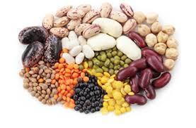 Vegetables Beans and peas are the mature forms of legumes. They include kidney beans, pinto beans, black beans, lima beans, black-eyed peas, garbanzo beans (chickpeas), split peas and lentils.