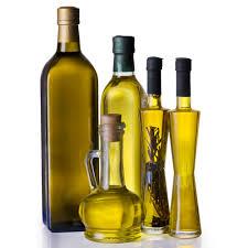 Oils Oils are fats that are liquid at room temperature, like the vegetable oils used in cooking. Oils come from many different plants and from fish.