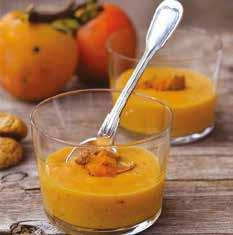 MOUSSE DI KAKI E MORE DI GELSO: INGREDIENTS: 3 ripe persimmons 2 tbsp. chia seeds 3 tbsp. mulberries (also dried) 1 tbsp.