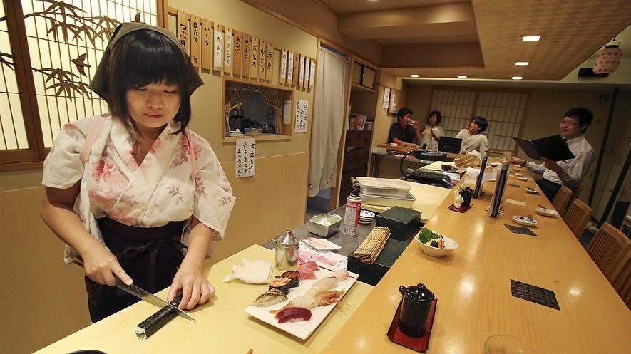 A symbol of cultural change in Japan, she's making the cut as a sushi chef By Associated Press, adapted by Newsela staff on 08.26.