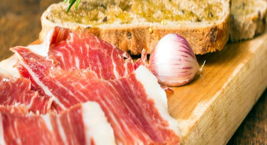 IBERIAN HAM Spanish Products has selected one of the best products of Iberian pork. Raised in complete freedom in the North West of Spain, land of Salamanca.