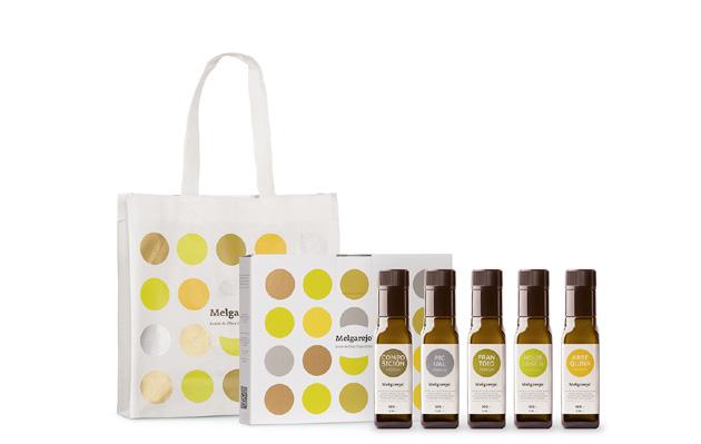 PACKS An olive oil tasting at home These packs are the ideal gift for the extra virgin olive oil and good food lovers.