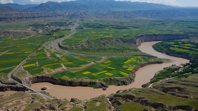 Environmental Challenges Yellow River AKA China s Sorrow often had disastrous floods Geographic