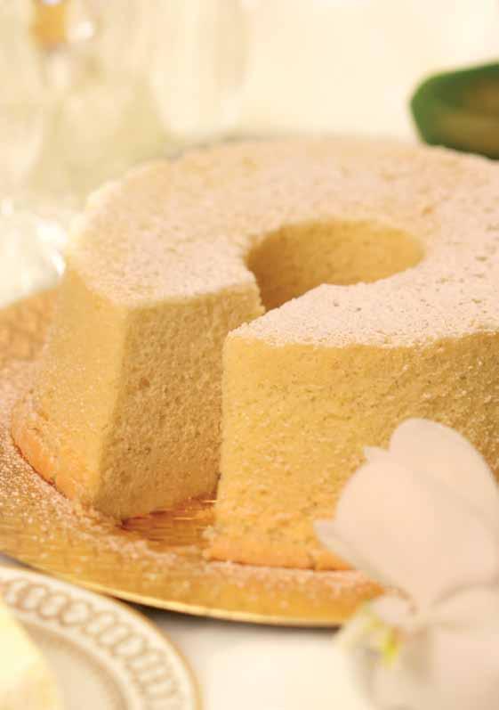 Chiffon cake 350 g (625 ml) cake flour 15 ml baking powder 5 ml salt 7 extra large eggs, separated 270 g (335 ml) Huletts White Sugar 125 ml oil 200 ml water 2,5 ml cream of tartar 10 ml grated lemon
