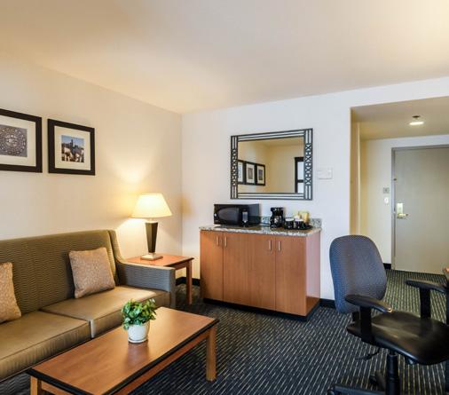 Accessible Rooms Margaritas In-Room Dining EXPERIENCE THE DIFFERENCE 100% Smoke Free Hotel Multi-Lingual Staff Indoor Heated Pool Banquet/Meeting Rooms Outdoor