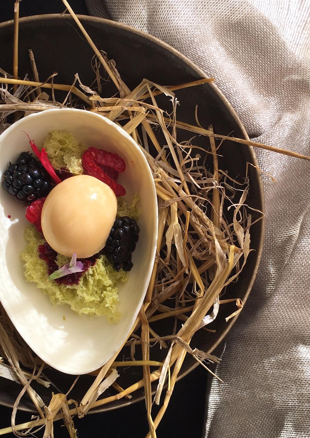 easter egg white chocolate-raspberry-pistachio BY RAFA DELGADO The sour taste of Jaine White Chocolate from the Selváticas line combines perfectly with raspberries, blackberries and tangerine sherbet.
