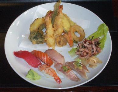 sashimi for two chirashi dinner 17 variety of fresh sashimi on sushi rice w/seaweed salad *No substitution please 2pcs