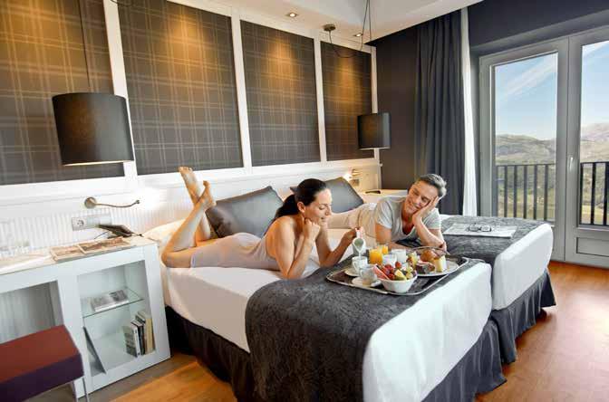 F the couple The Catalonia Reina Victia Hotel will present at all the couples with: - Menu wedding f all the guests - 3 places of parking Free - Juni Suite Room f the wedding night with breakfast